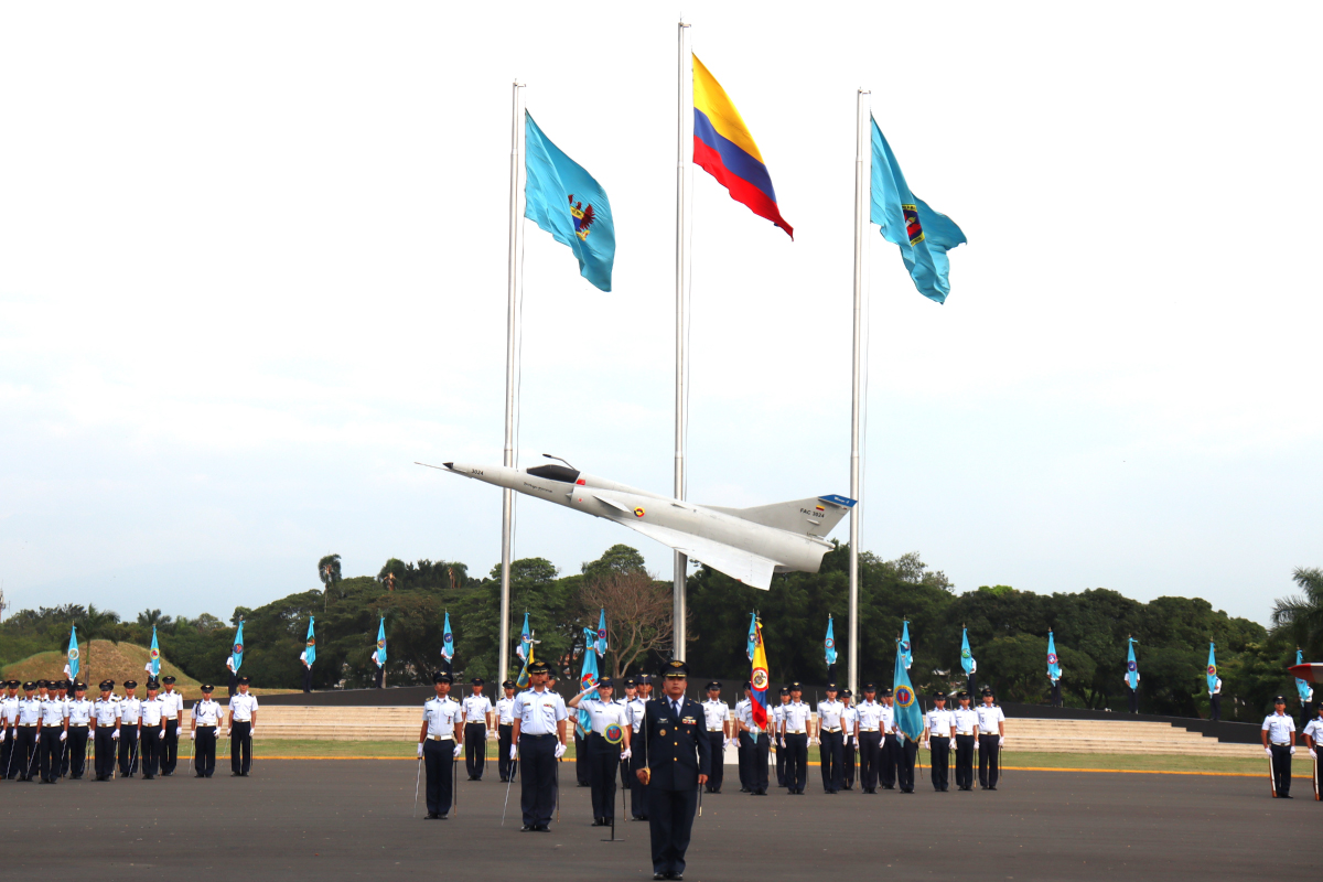 En ceremonia militar, se posesionó el nuevo Director de la Escuela Militar de Aviación